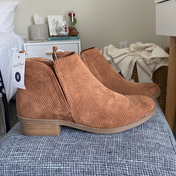 Universal Thread Shoes - Booties